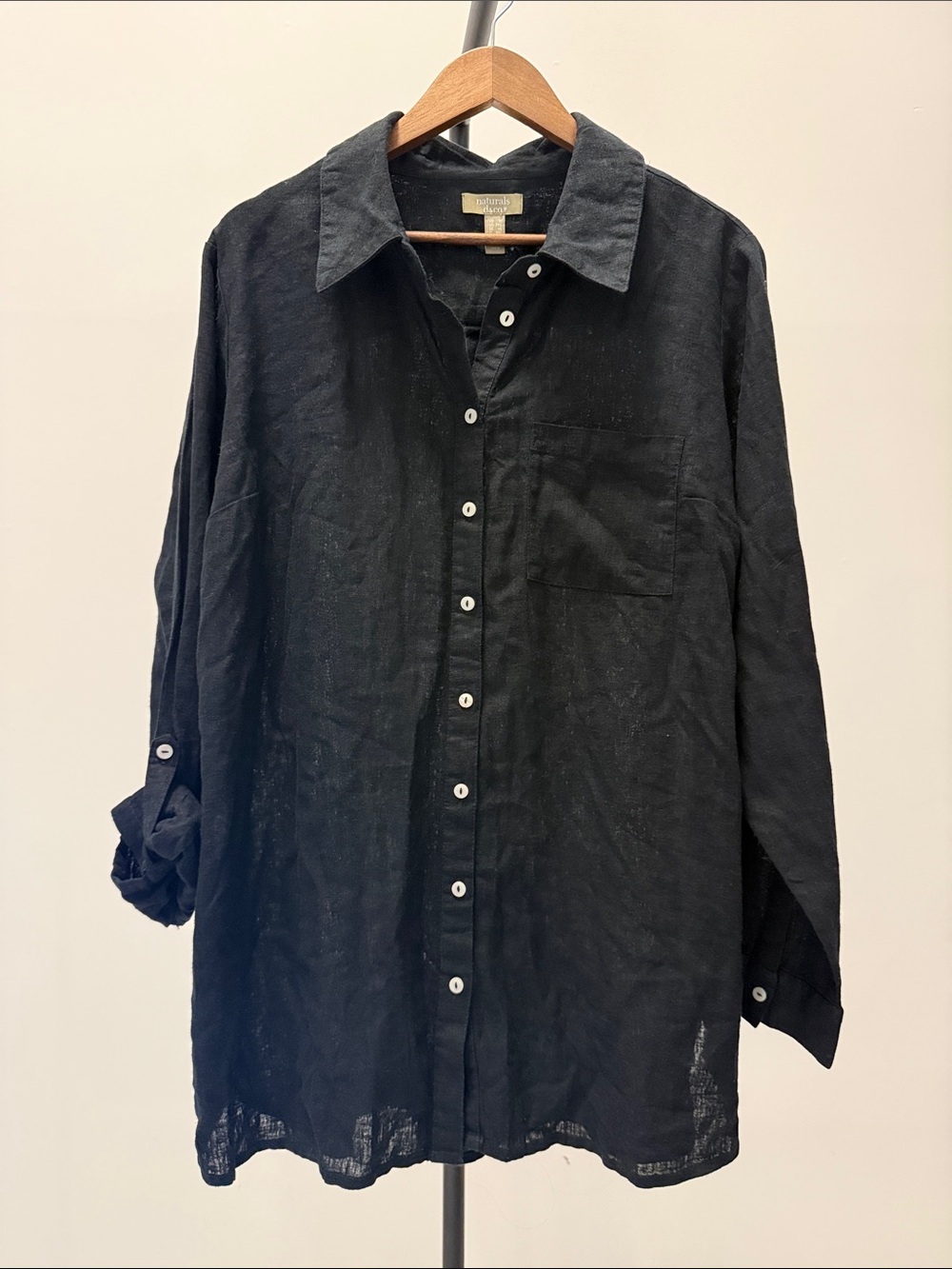 Naturals D & Co Black Linen Blend Longline Button Down Roll-Tab Shirt | Size 1X